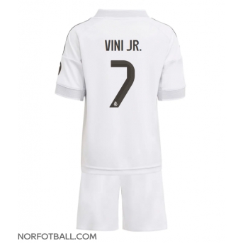 Billige Fotballdrakt Real Madrid Vinicius Junior #7 Replika Hjemmedraktsett Barn 2025-26 Kortermet (med bukser)